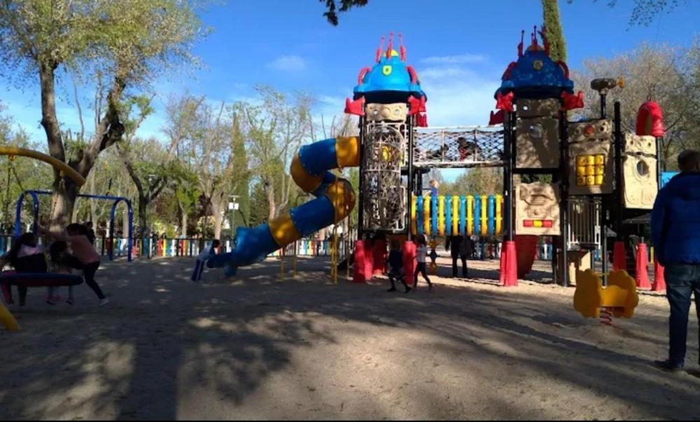 La Casa De Silvia Visita Parque Warner, Madrid Y Alrededores San Martín de la Vega Екстериор снимка